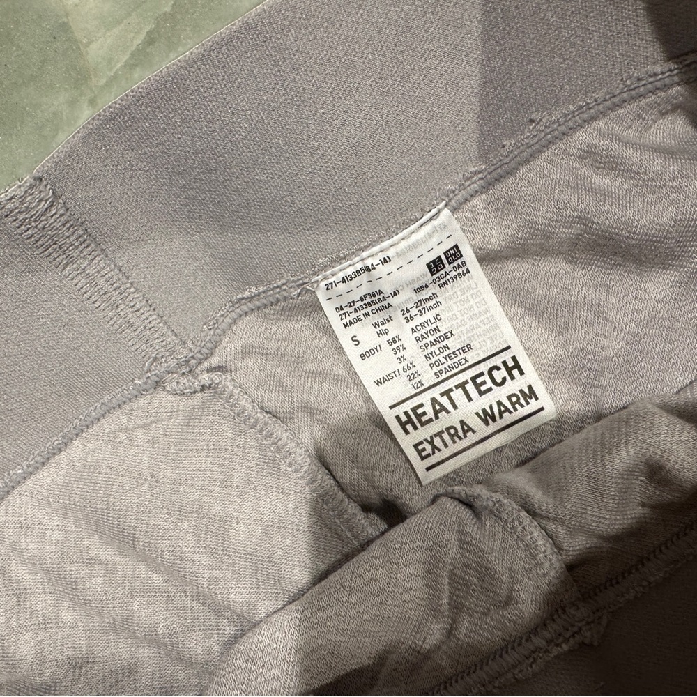 2 Pairs Uniqlo Alexander Wang collab Heattech Extra Warm leggings - Picture 7 of 7